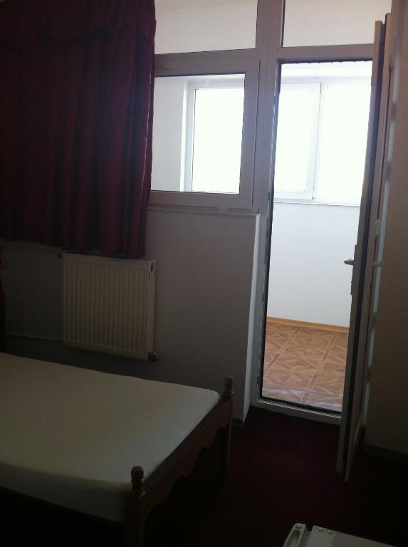 Hotel Uranus Bukarest Zimmer foto